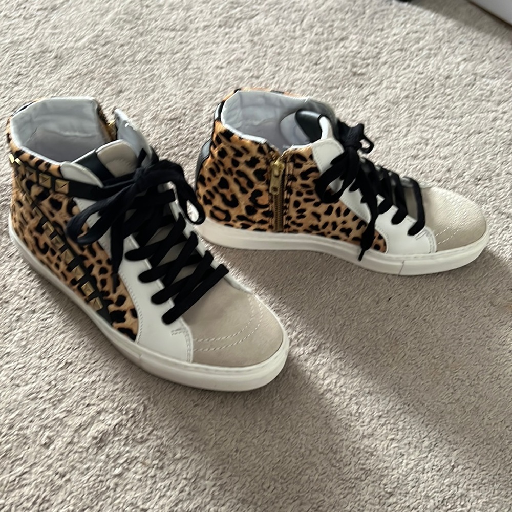 Steve Madden Womens size 8